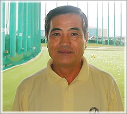 プロキャディー 佐藤賢和さん